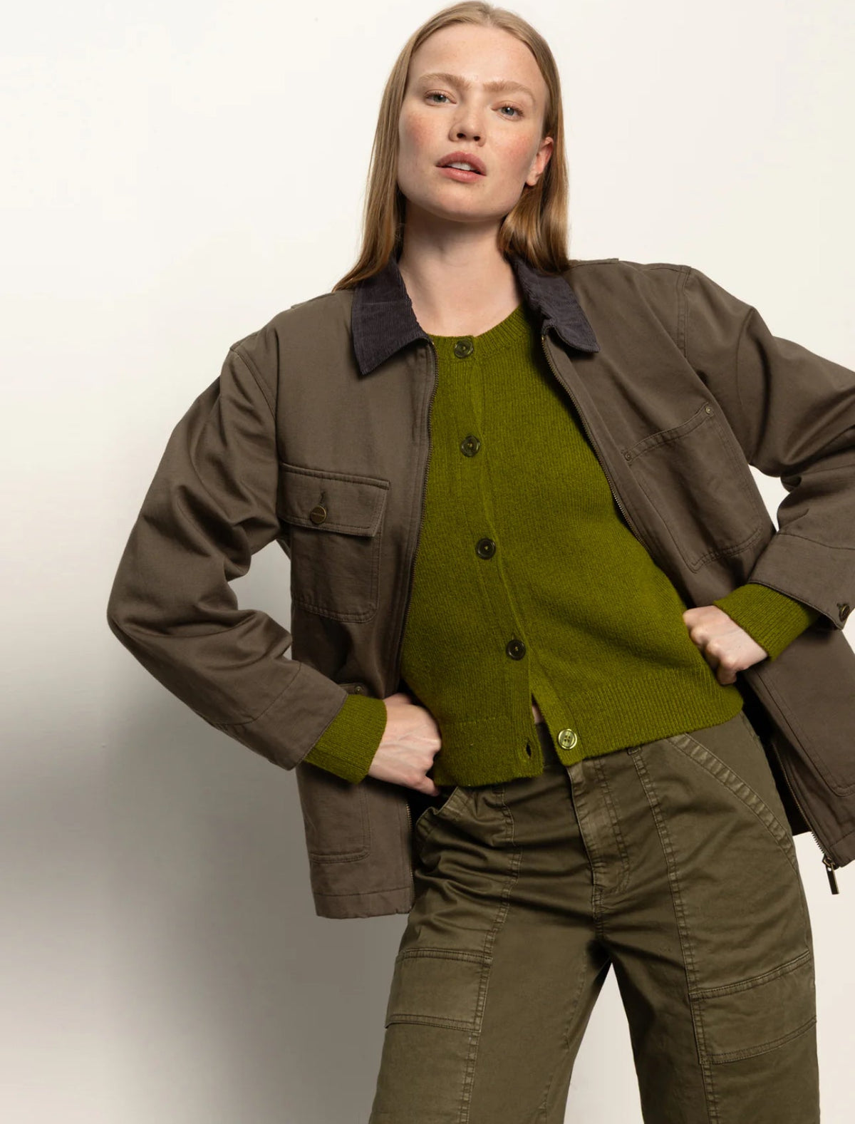 Back to Fall Style: Effortless School Mom Outfits at Freyja